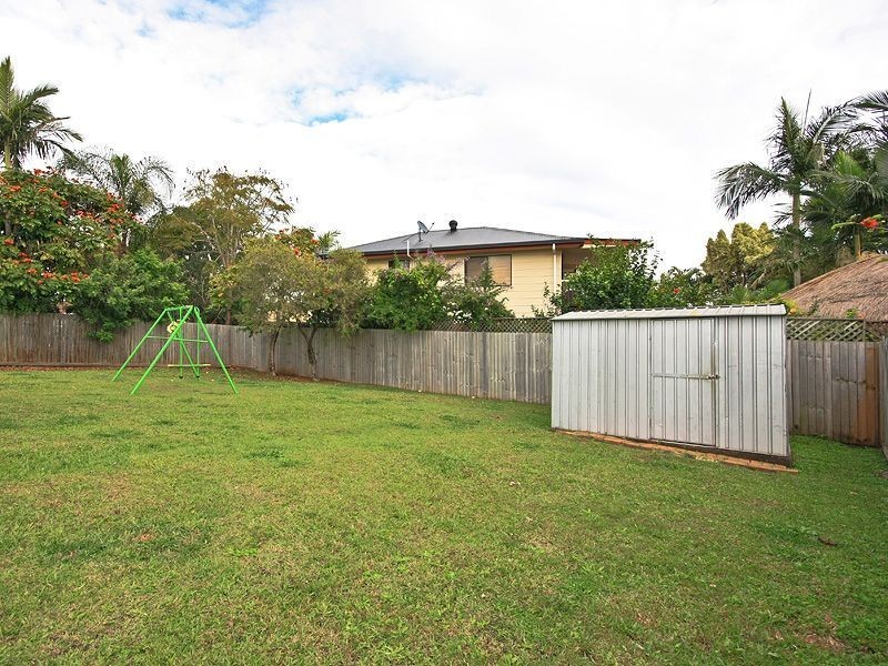 11 Rochester Drive, Mount Warren Park QLD 4207