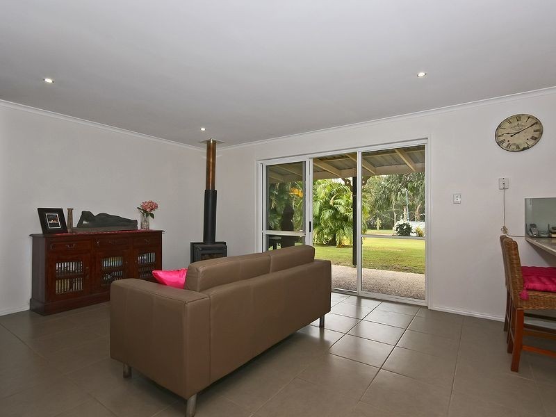 8 Pioneer Drive, Logan Village QLD 4207