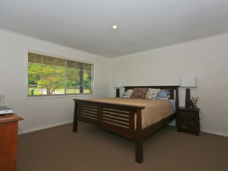 8 Pioneer Drive, Logan Village QLD 4207