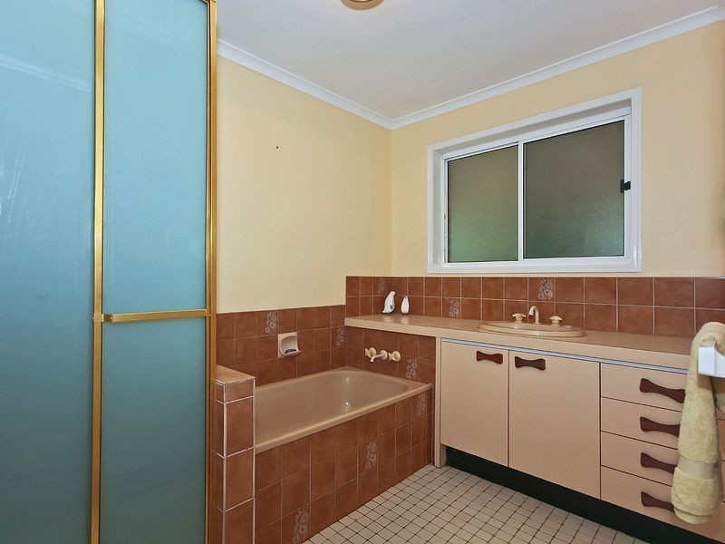 8 Pioneer Drive, Logan Village QLD 4207