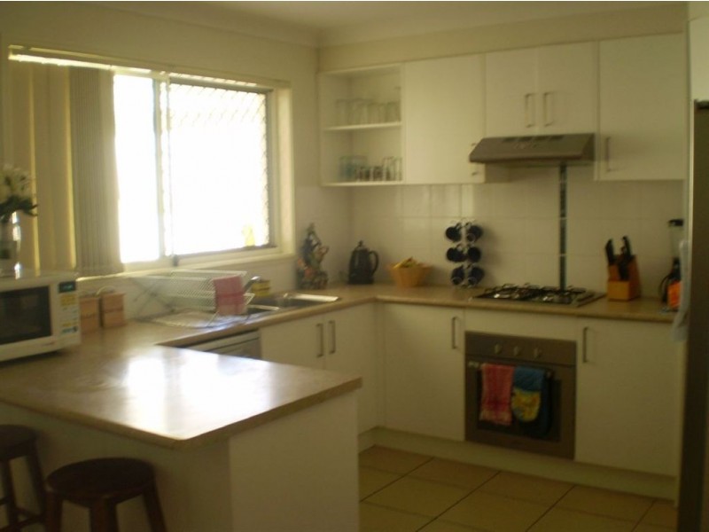 8 Louise Ct, Eagleby QLD 4207