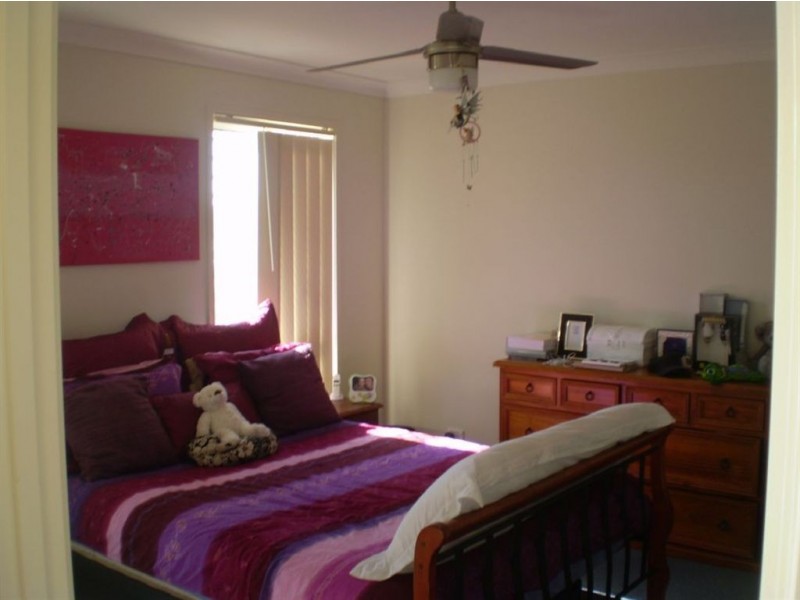 8 Louise Ct, Eagleby QLD 4207