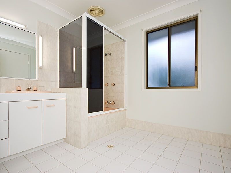 126 Drysdale Ave, Tamborine QLD 4270