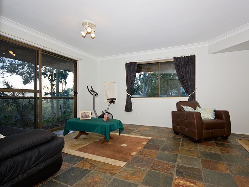 126 Drysdale Ave, Tamborine QLD 4270
