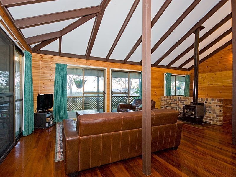 126 Drysdale Ave, Tamborine QLD 4270