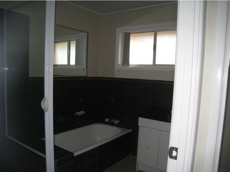 233 Burnside Rd, Stapylton QLD 4207