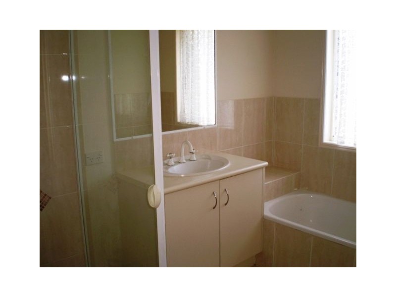 7 Kings Row, Edens Landing QLD 4207