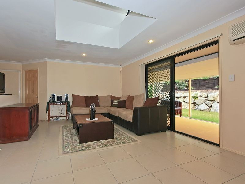 5 Richardson Ct, Edens Landing QLD 4207