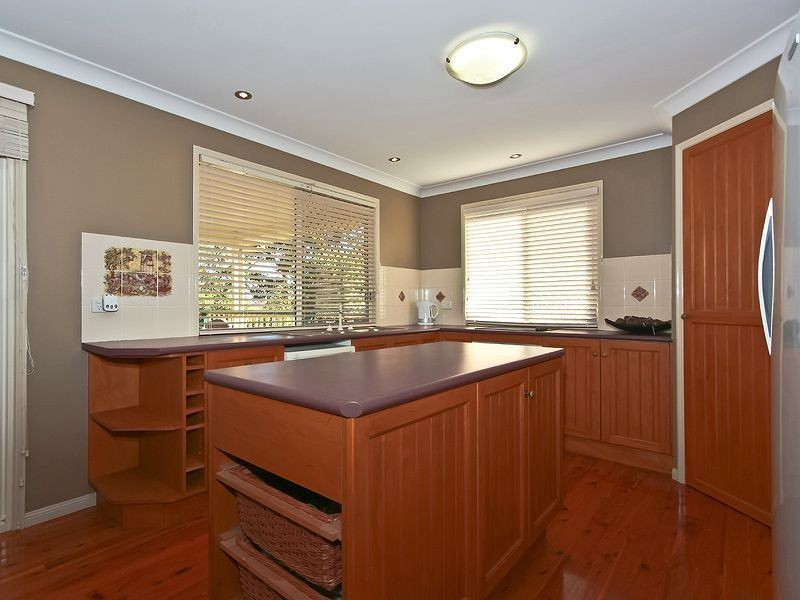 1 Auburn St, Edens Landing QLD 4207