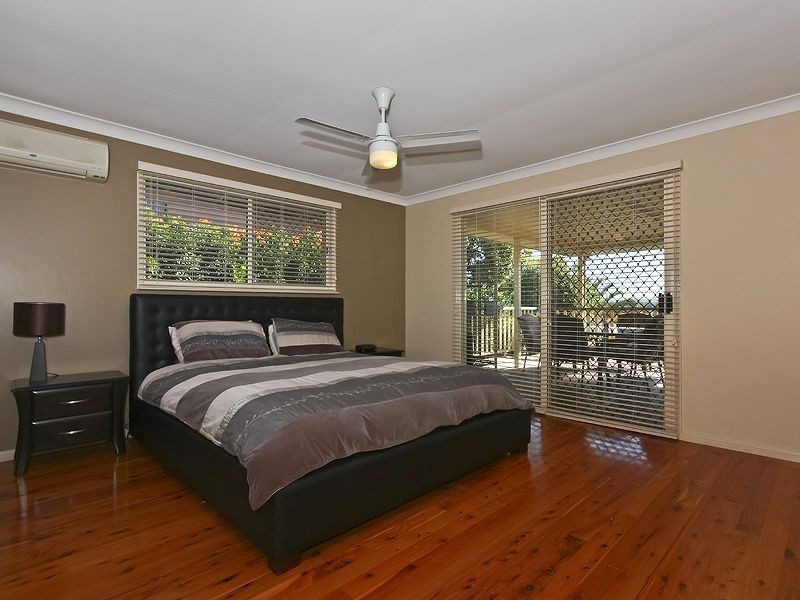 1 Auburn St, Edens Landing QLD 4207