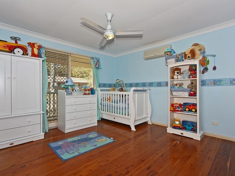 1 Auburn St, Edens Landing QLD 4207