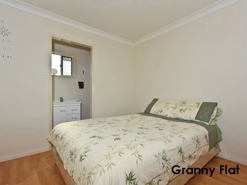 1 Auburn St, Edens Landing QLD 4207