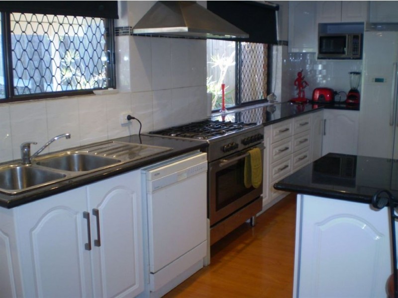 19 Kaiser Drive, Windaroo QLD 4207