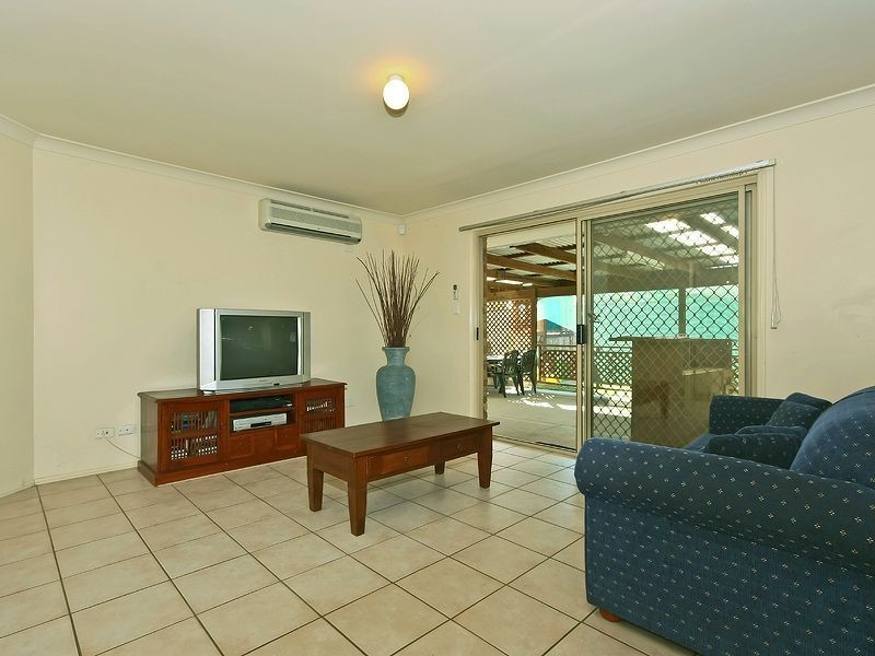 8 Riley Ct, Windaroo QLD 4207