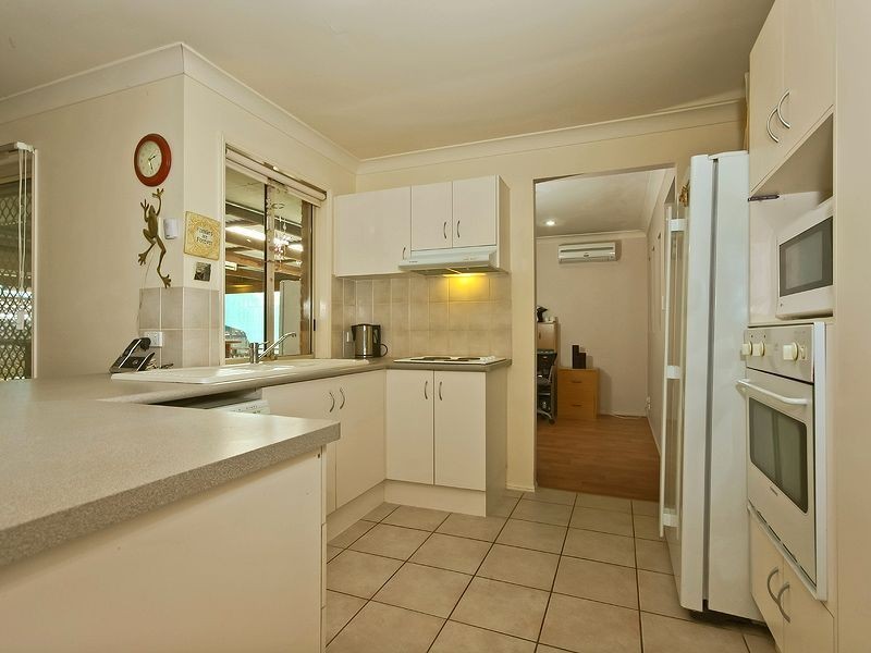 8 Riley Ct, Windaroo QLD 4207