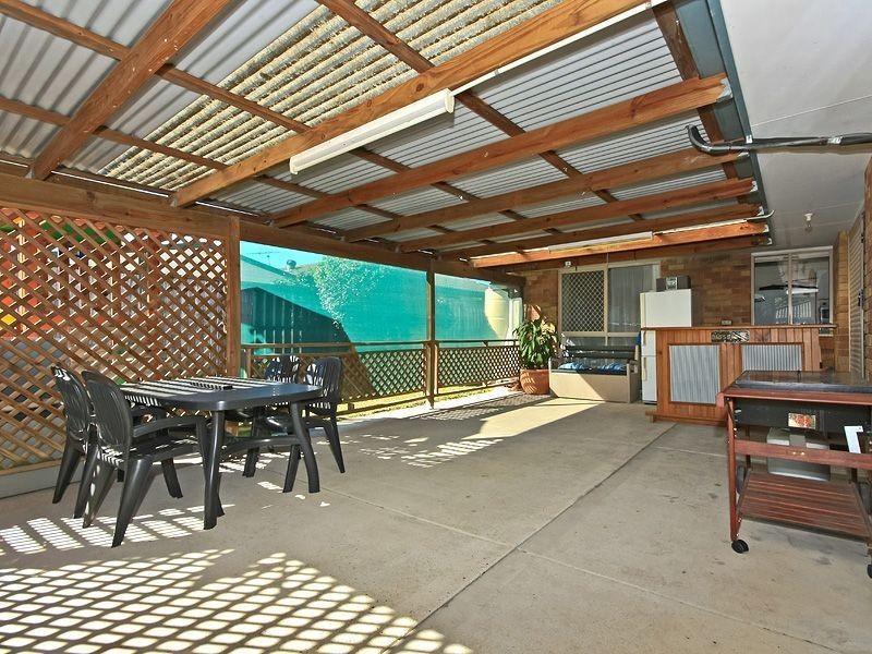 8 Riley Ct, Windaroo QLD 4207