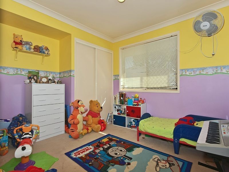 8 Riley Ct, Windaroo QLD 4207