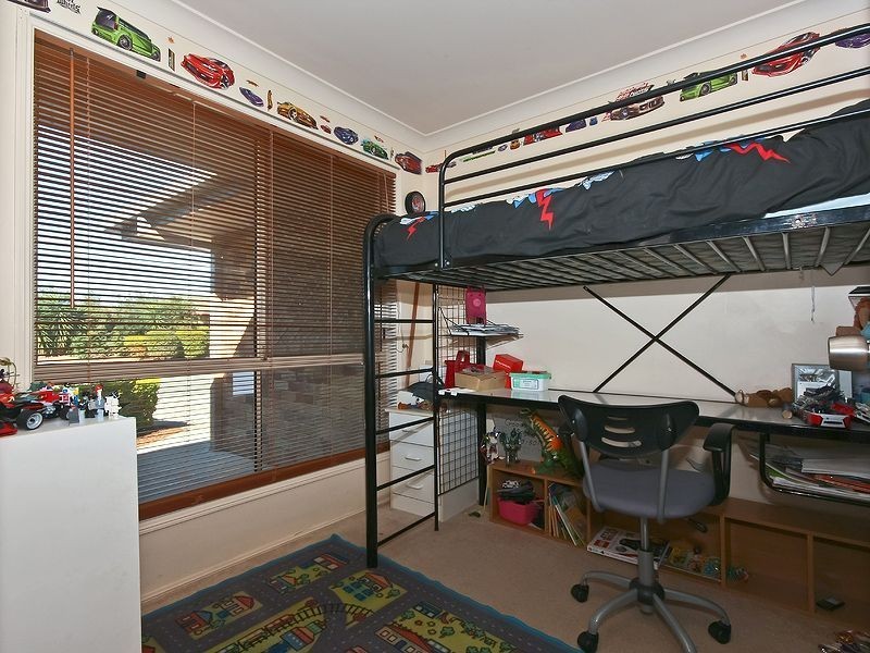 8 Riley Ct, Windaroo QLD 4207