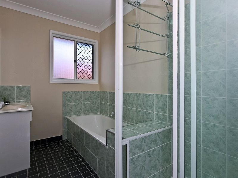 101 Overland Drive, Edens Landing QLD 4207