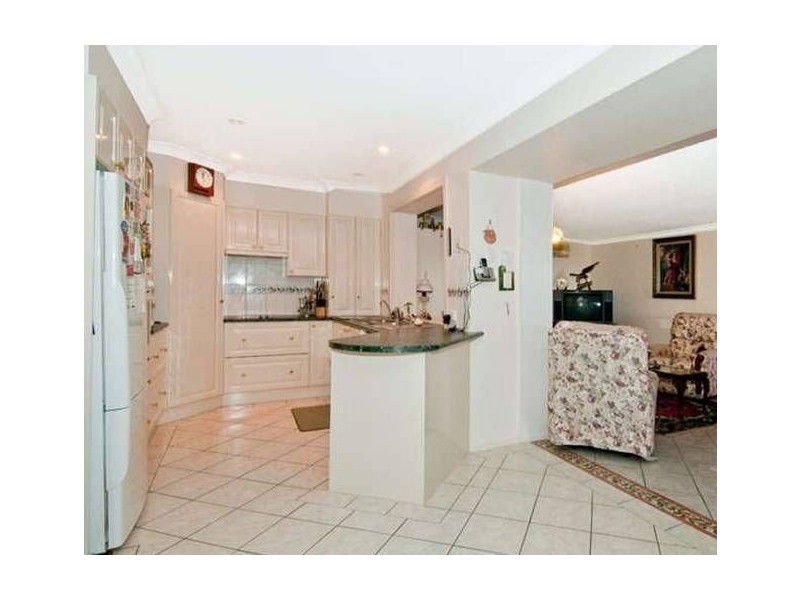 15 Ben Lexcen Ct, Mount Warren Park QLD 4207