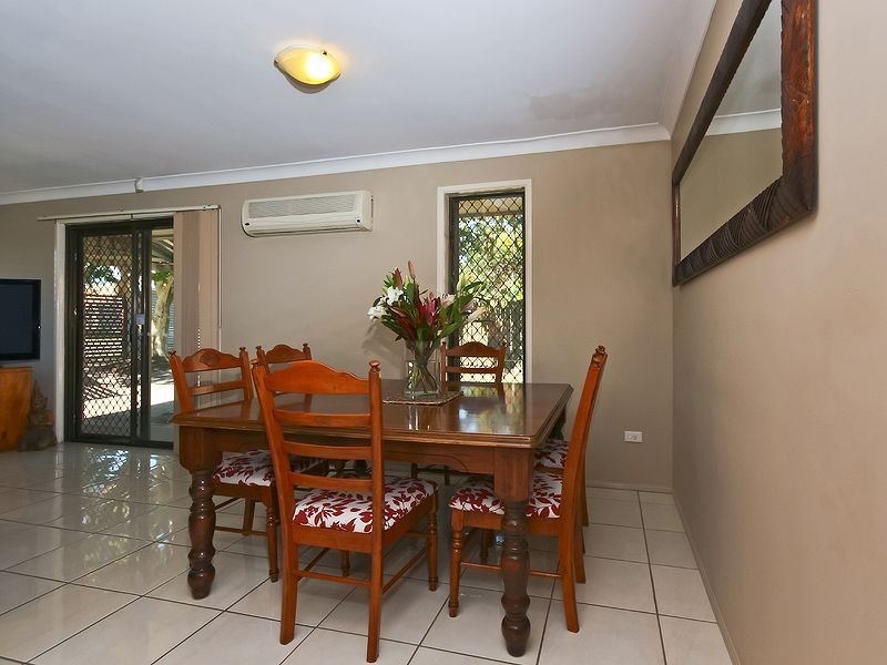 15 Schweitzer St, Mount Warren Park QLD 4207