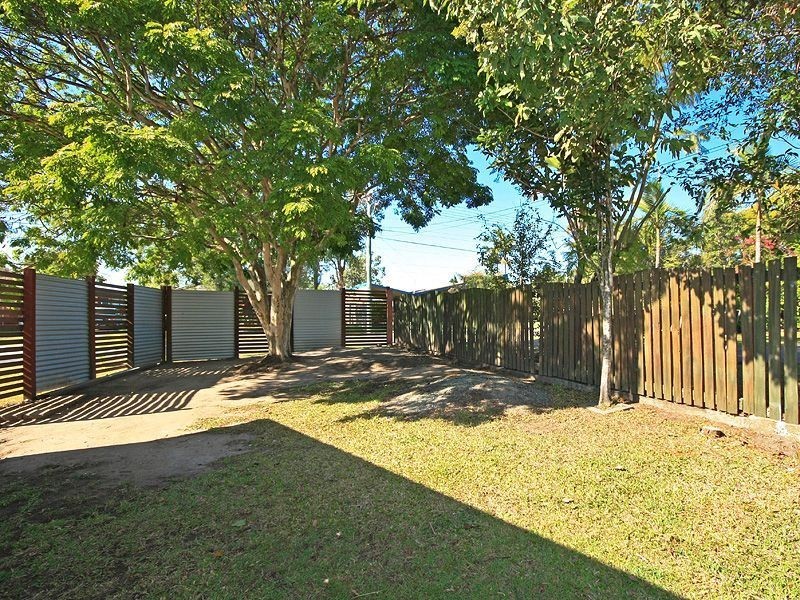 15 Schweitzer St, Mount Warren Park QLD 4207