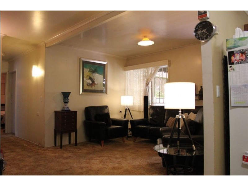 92 Milne St, Mount Warren Park QLD 4207