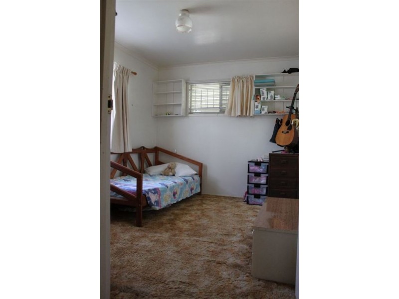 92 Milne St, Mount Warren Park QLD 4207