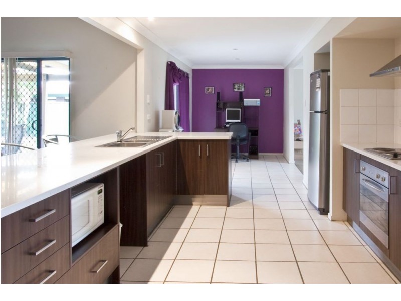 18 Guyra Close, Mount Warren Park QLD 4207