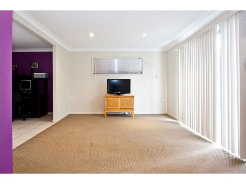 18 Guyra Close, Mount Warren Park QLD 4207