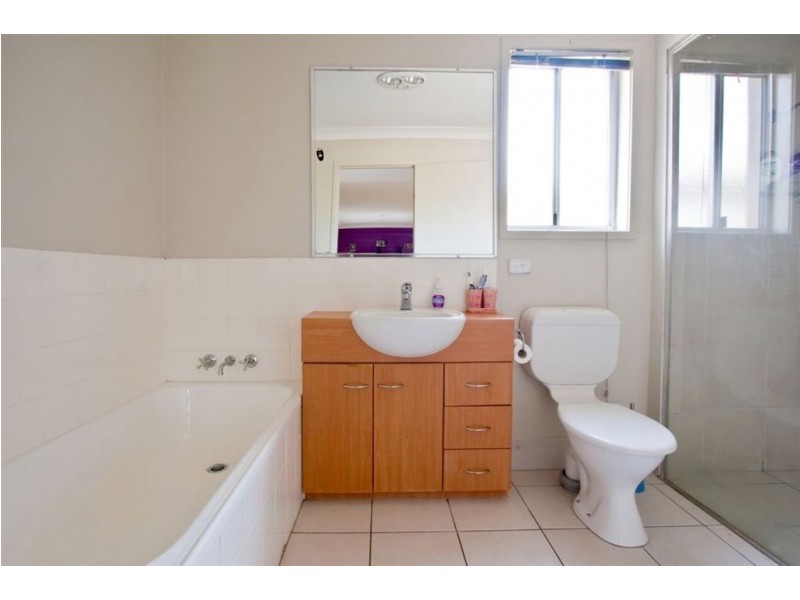 18 Guyra Close, Mount Warren Park QLD 4207