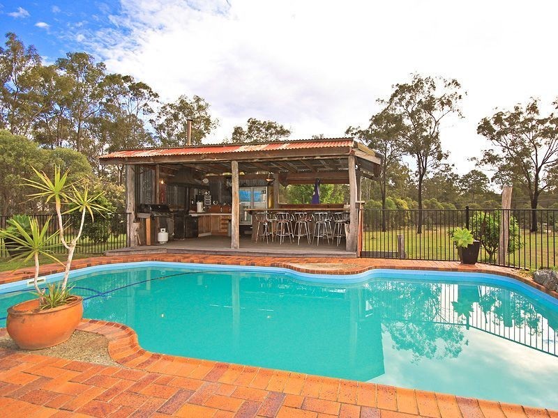 108 Buccan Road, Buccan QLD 4207
