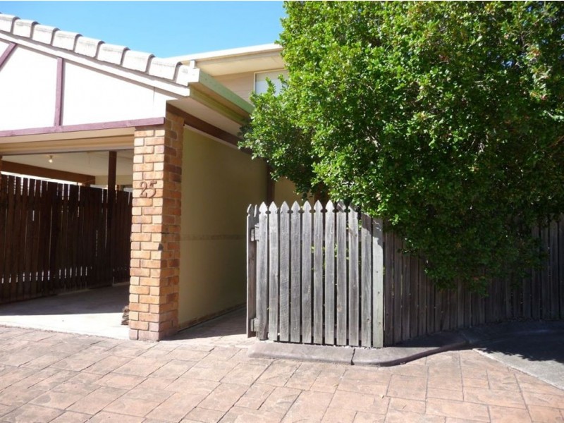 25/26 Pine Ave, Beenleigh QLD 4207
