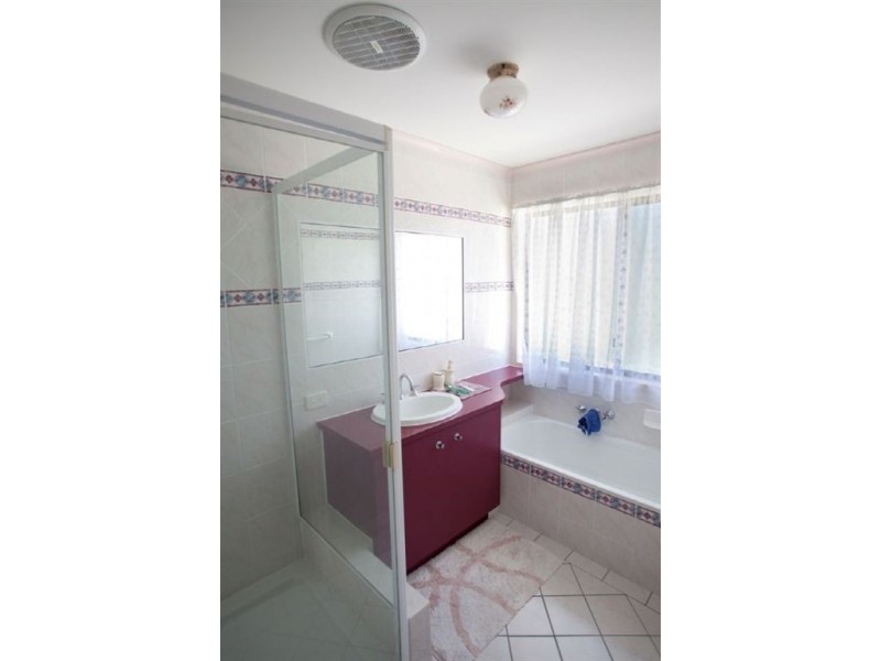 5 Borax Cr, Bethania QLD 4205
