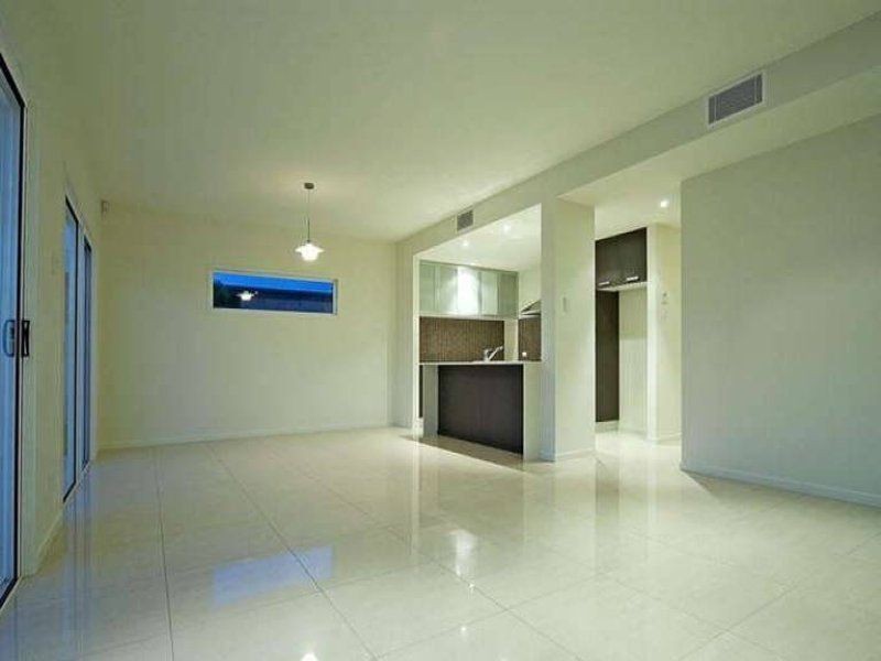 28 Marina Pde, Jacobs Well QLD 4208