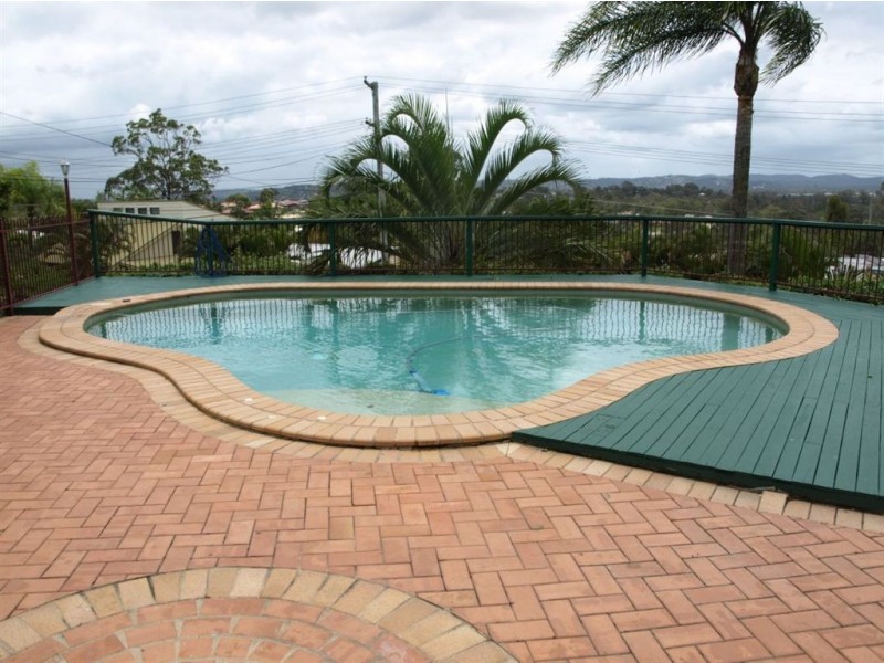 8 Auburn Street, Edens Landing QLD 4207