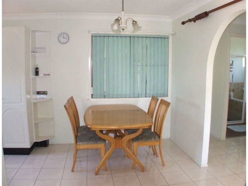 8 Auburn Street, Edens Landing QLD 4207
