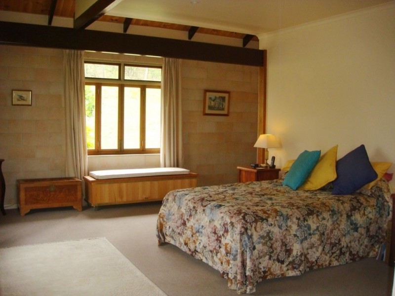 237 Veivers Road, Cedar Creek QLD 4207