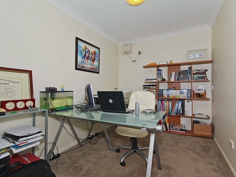 38 Mountain View Cr, Mount Warren Park QLD 4207