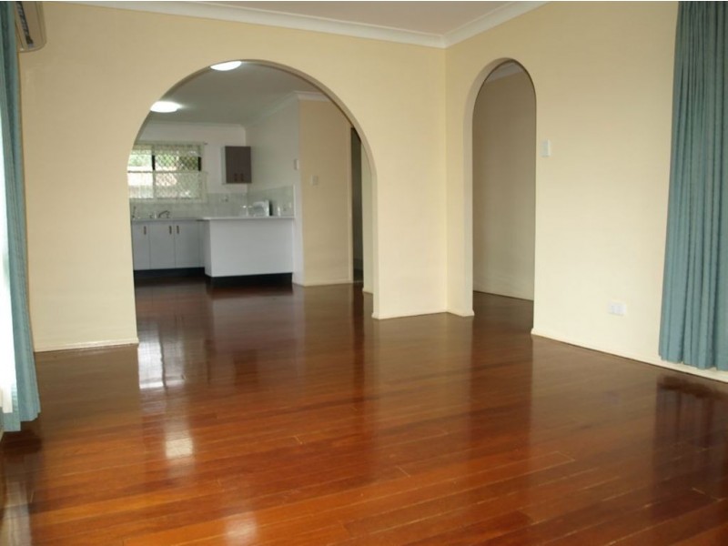 3 Tregana Cct, Edens Landing QLD 4207