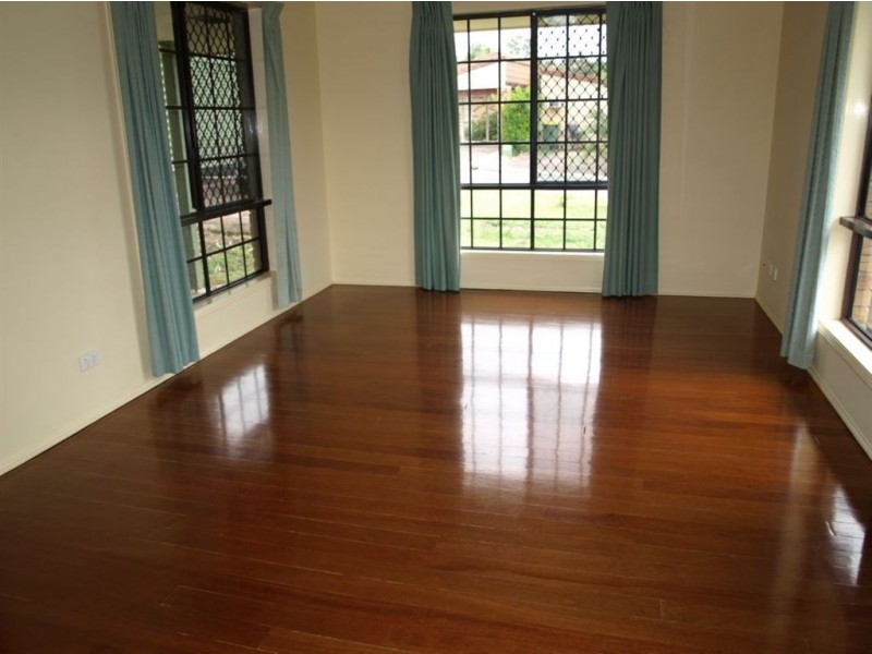 3 Tregana Cct, Edens Landing QLD 4207