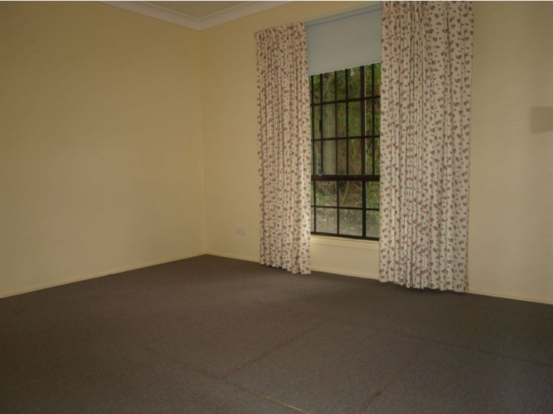 3 Tregana Cct, Edens Landing QLD 4207