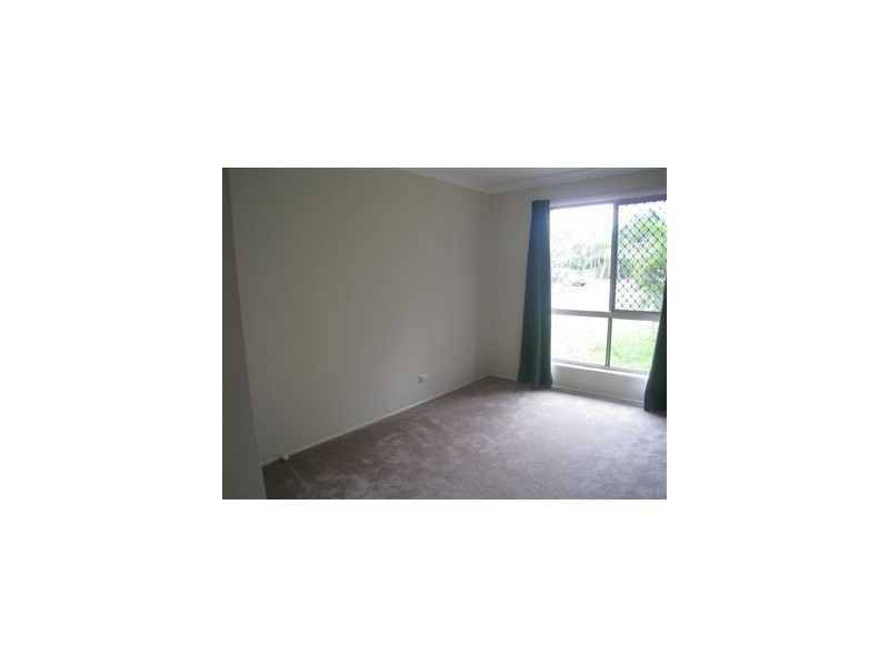 4 Joslin Court, Eagleby QLD 4207