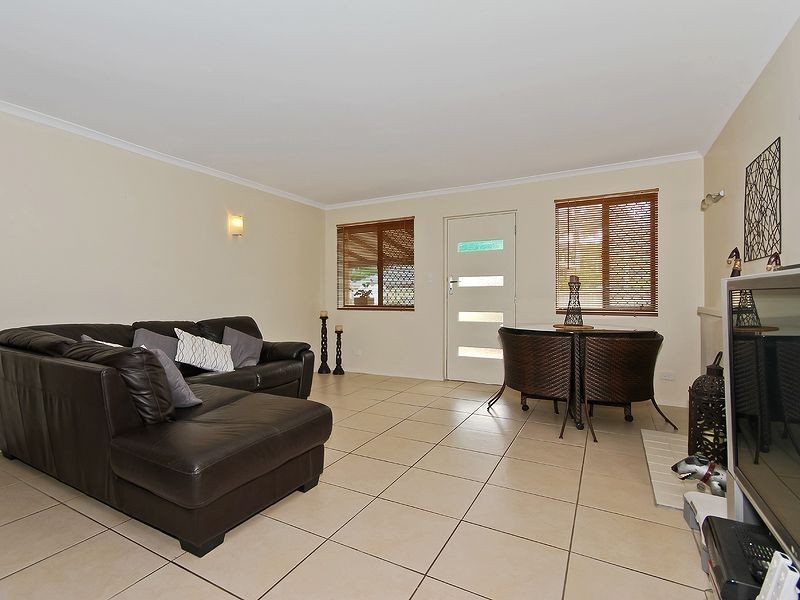 33 Lima Street, Edens Landing QLD 4207