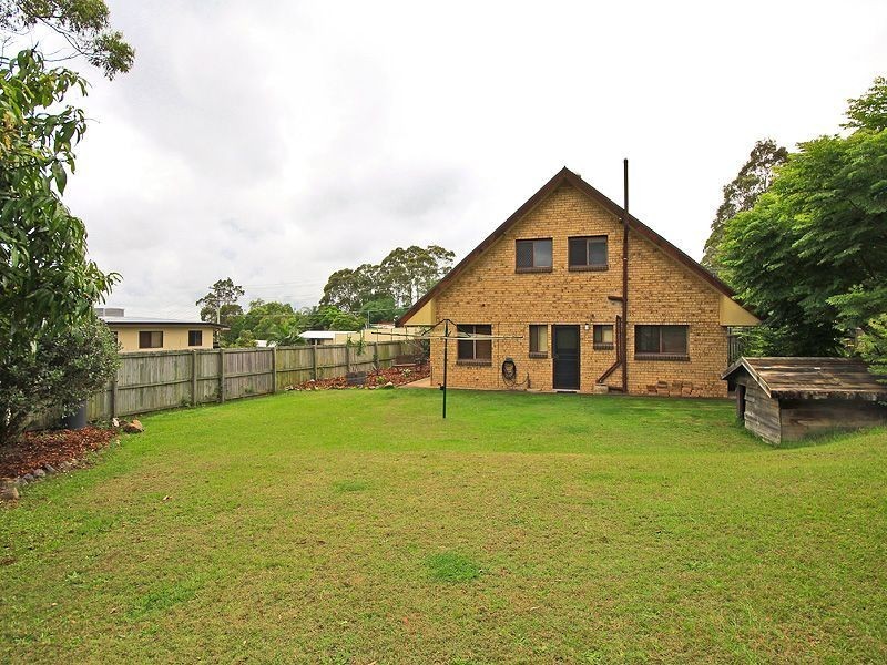 33 Lima Street, Edens Landing QLD 4207