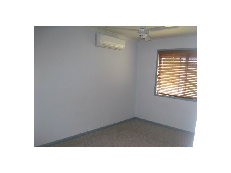 24 Dowling Crescent, Eagleby QLD 4207