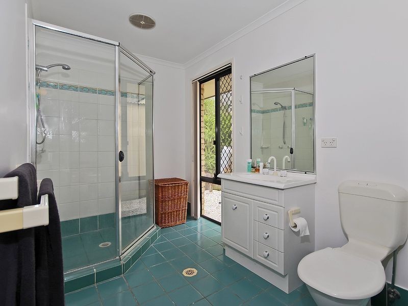 82 Overland Drive, Edens Landing QLD 4207