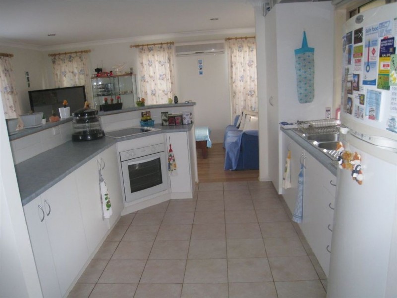 15 Allenby Cr, Windaroo QLD 4207