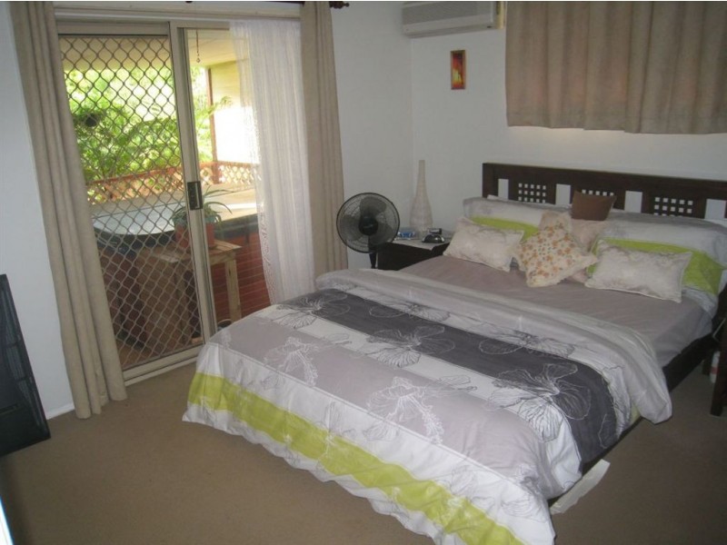 15 Allenby Cr, Windaroo QLD 4207