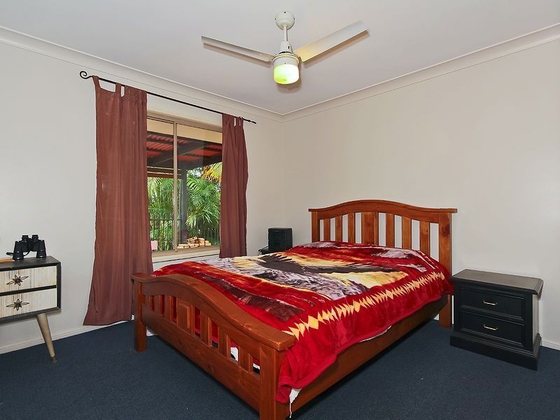 37 Leighton Drive, Edens Landing QLD 4207